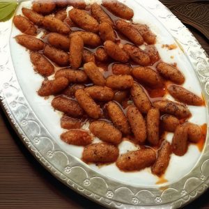 YOĞURTLU SÖMELEK KÖFTE